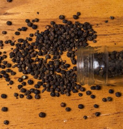 spices-jar-heap-pepper-table_144627-11006 spices-jar-heap-pepper-table_144627-11006